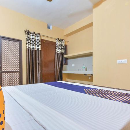 Spot On Hotel Diamond Sohāna Екстериор снимка