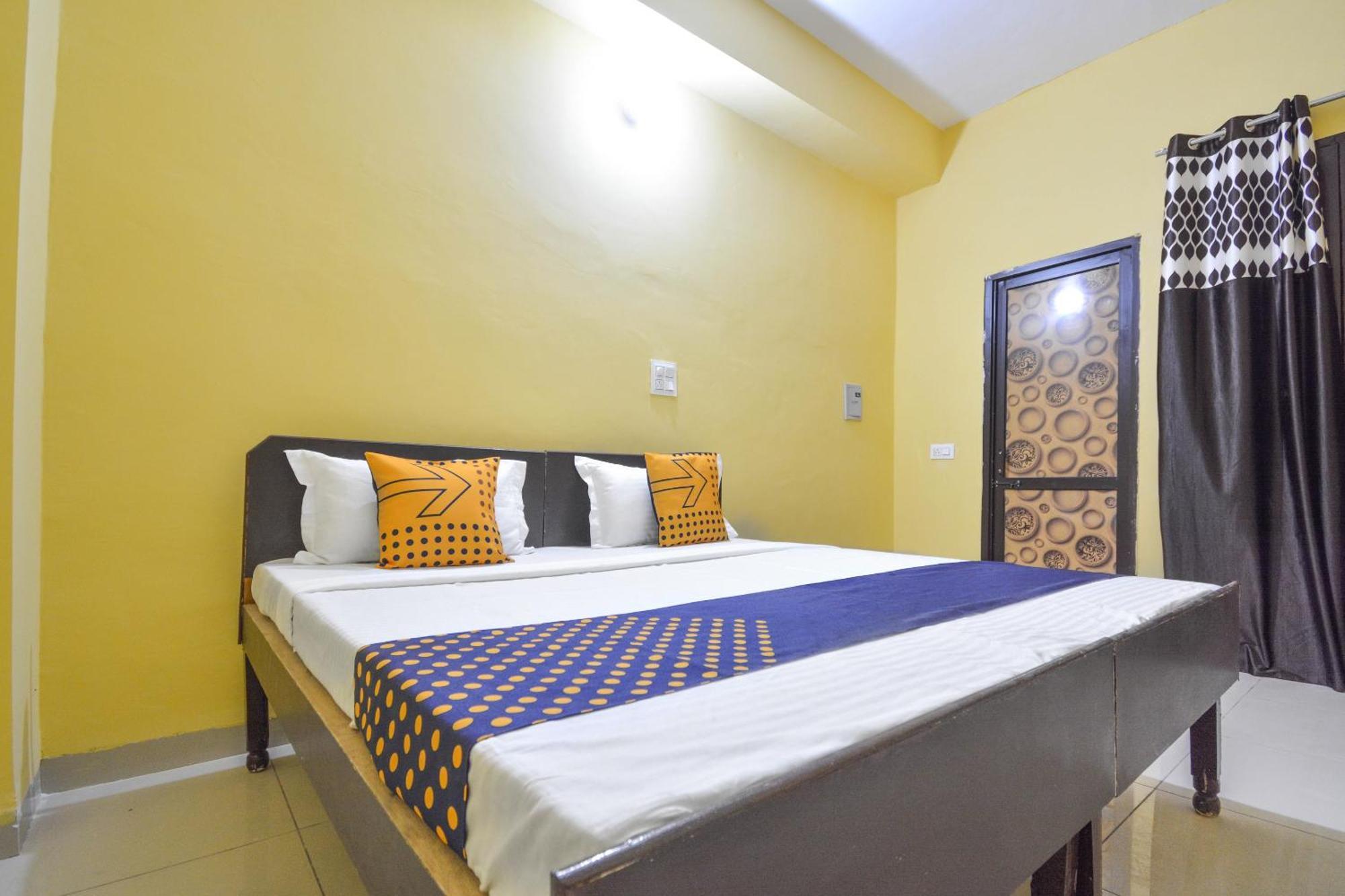 Spot On Hotel Diamond Sohāna Екстериор снимка